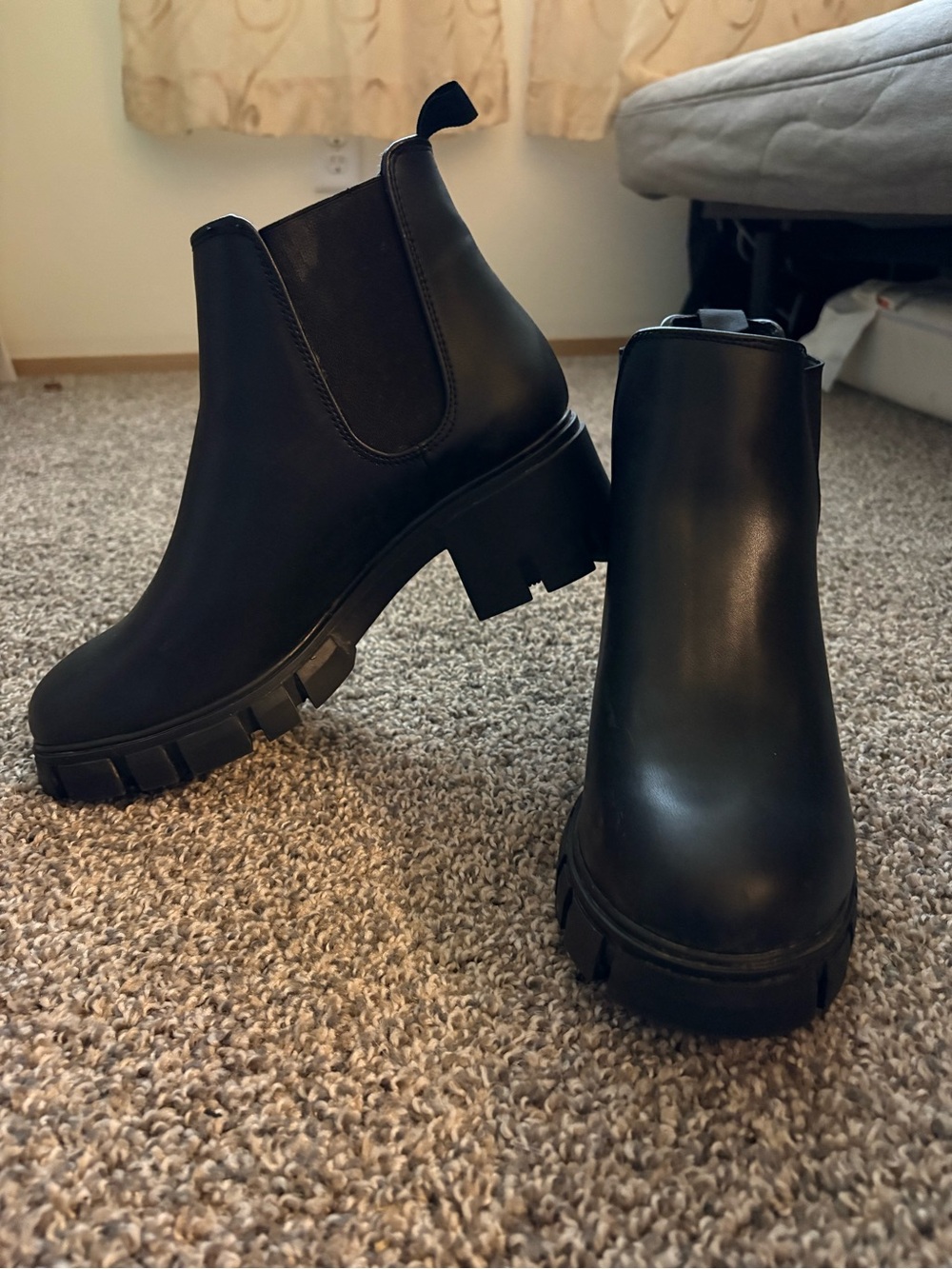 Steve Madden Black Chunky Chelsea Booties